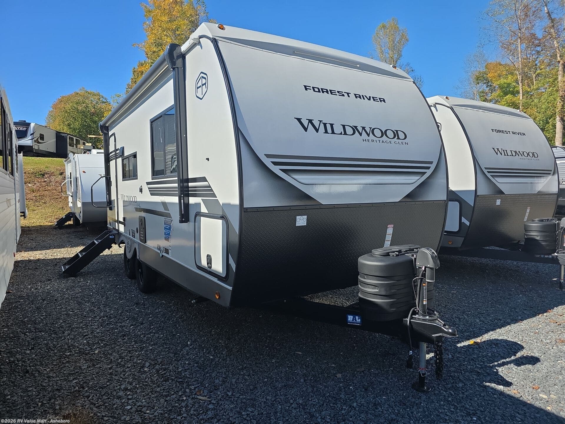 New 2027 Forest River Wildwood Heritage Glen Hyper-Lyte 21RBHL available in Franklinville, North Carolina