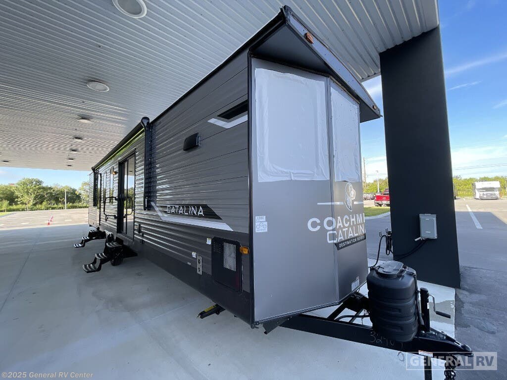 New 2025 Coachmen Catalina 39FKTS available in Fort Pierce, Florida