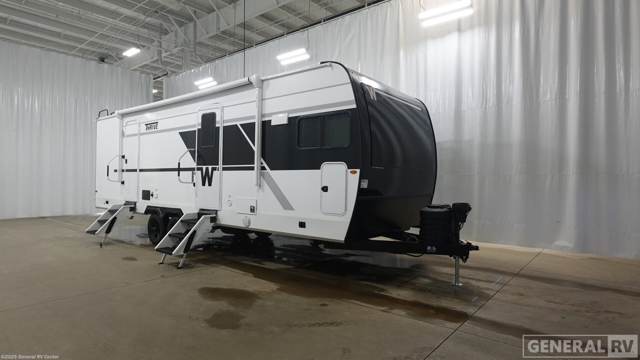 New 2026 Winnebago Thrive 26FKD available in Fort Myers, Florida