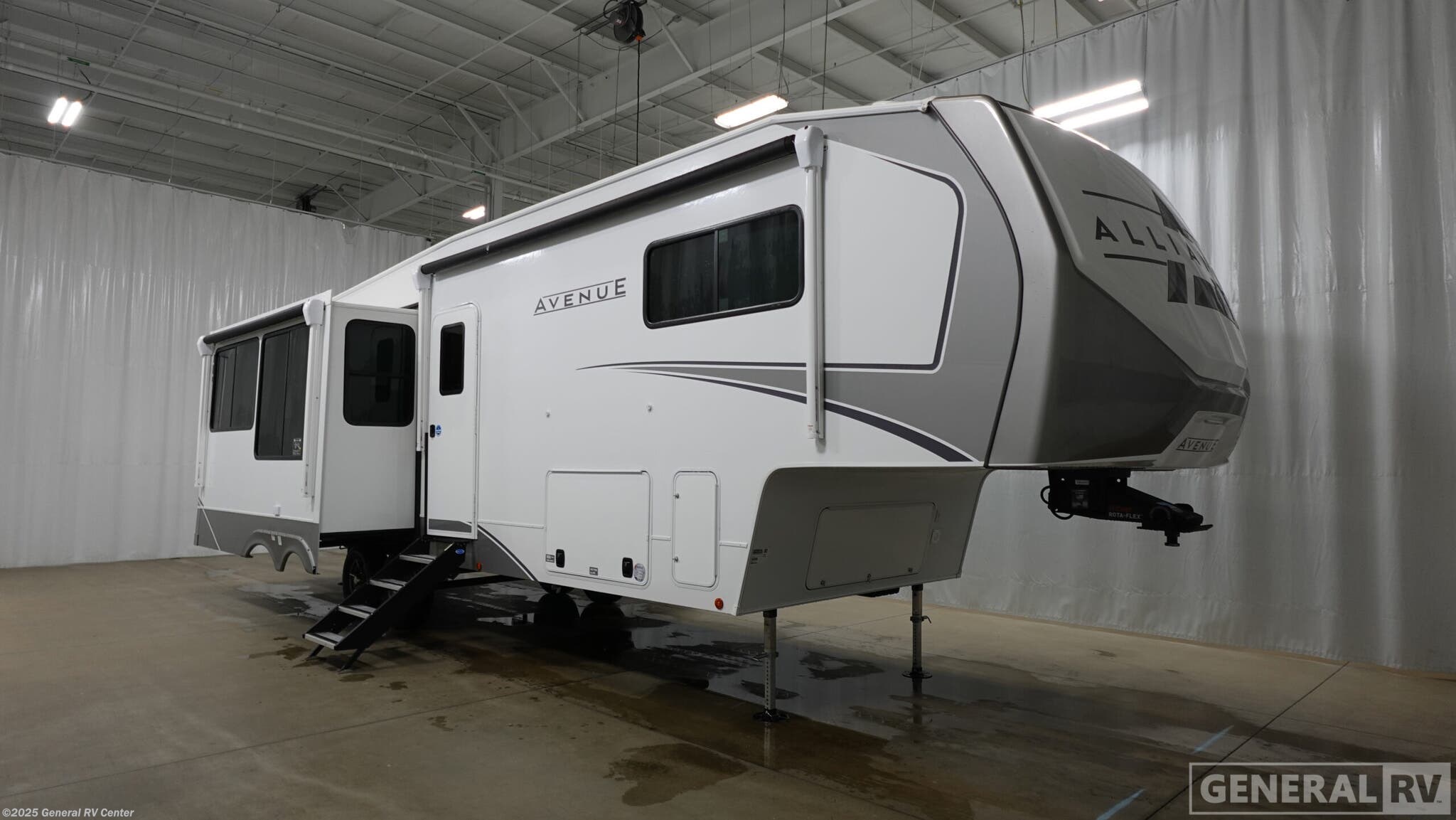 New 2026 Alliance RV Avenue 32RLS available in Fort Myers, Florida