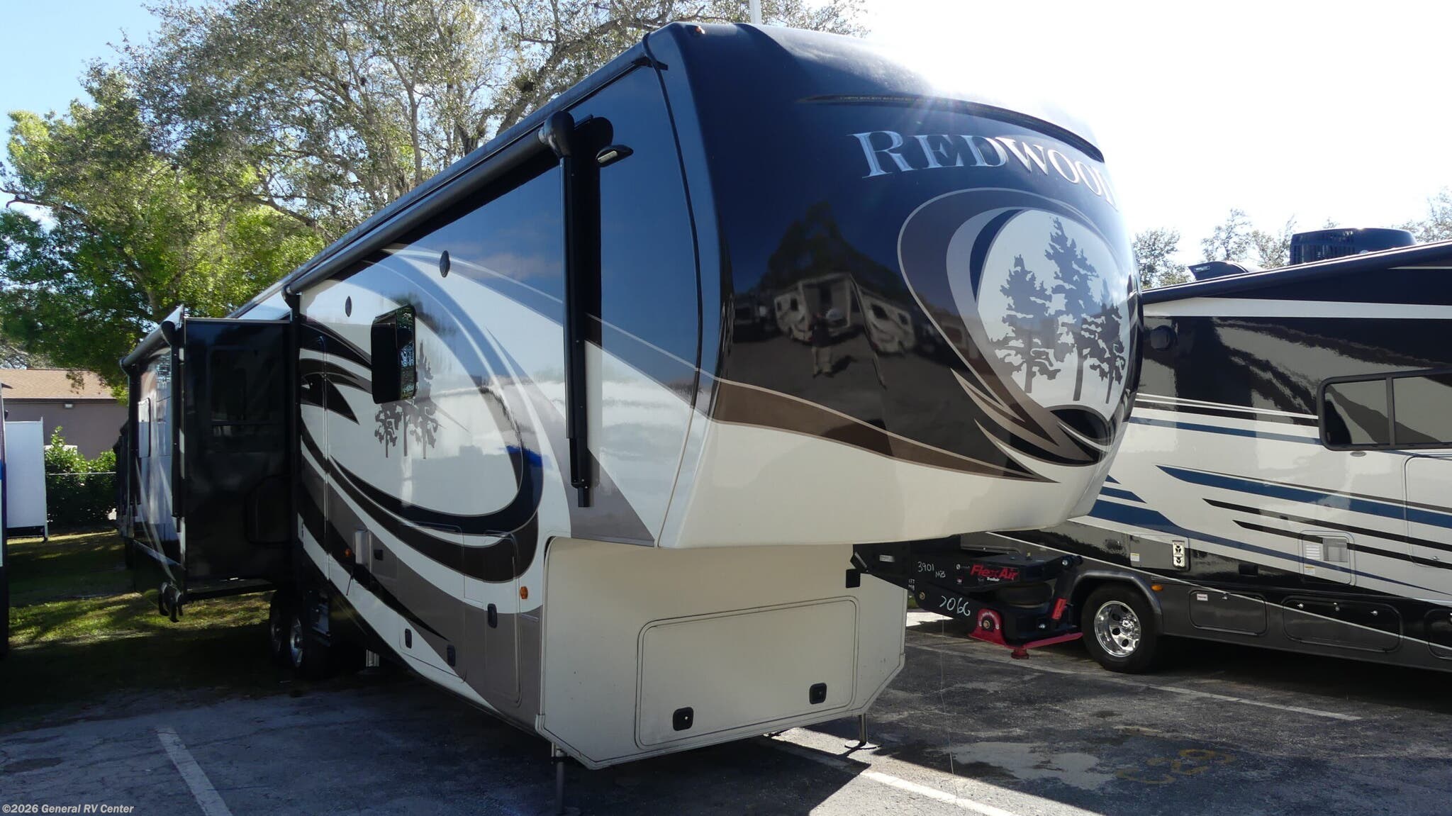 Used 2017 CrossRoads Redwood 3901MB available in Fort Myers, Florida