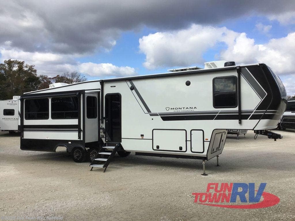 New 2026 Keystone Montana High Country 331RL available in Fairfield, Texas