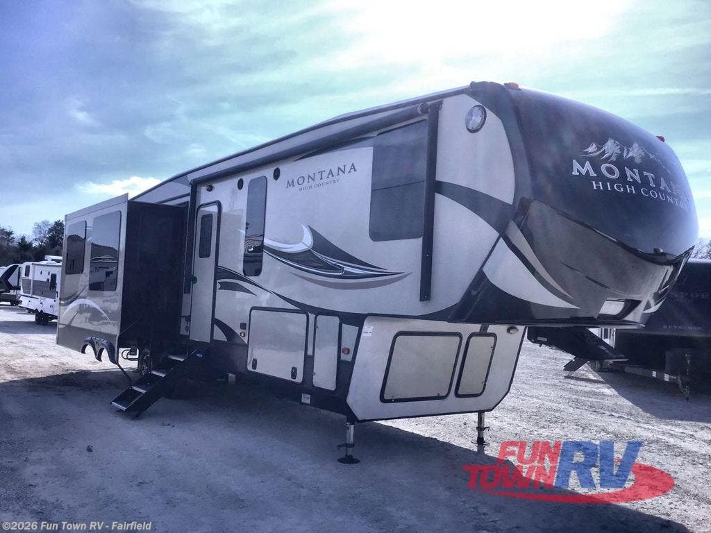 Used 2016 Keystone Montana High Country 353RL available in Fairfield, Texas