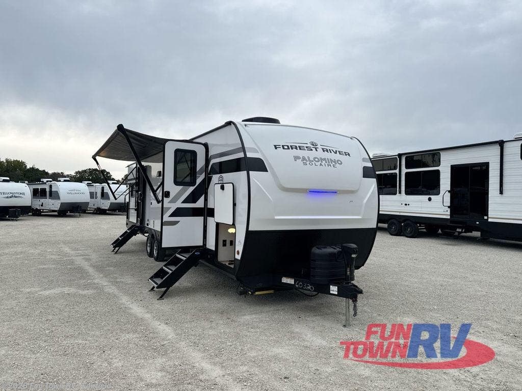 Used 2025 Palomino Solaire 3150TBSS available in Fairfield, Texas