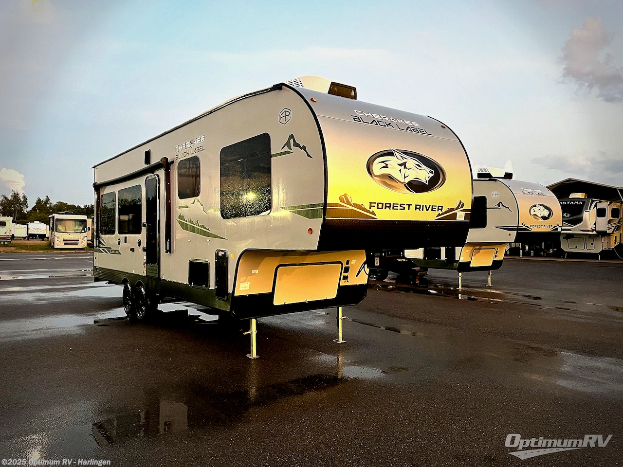 New 2025 Forest River Cherokee Black Label 256RRBL available in La Feria, Texas
