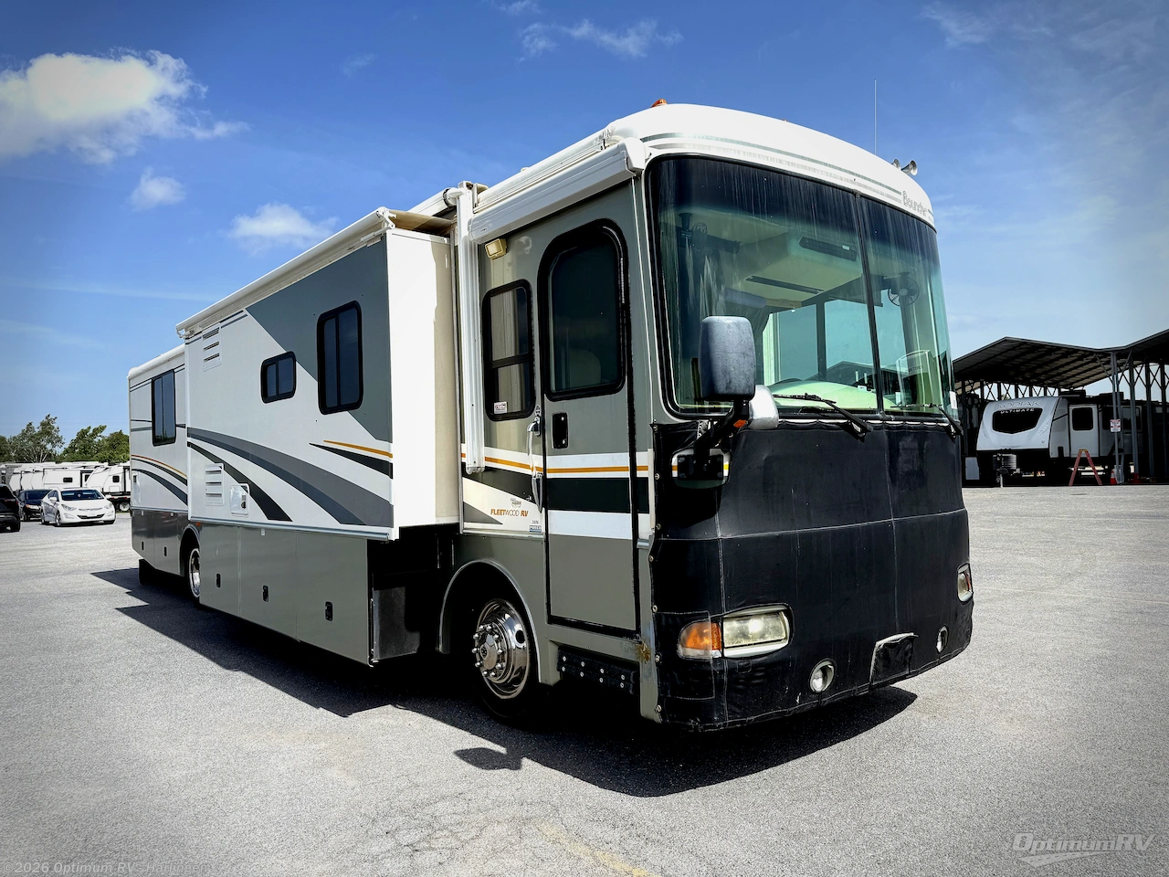 Used 2004 Fleetwood Bounder Diesel 38N available in La Feria, Texas