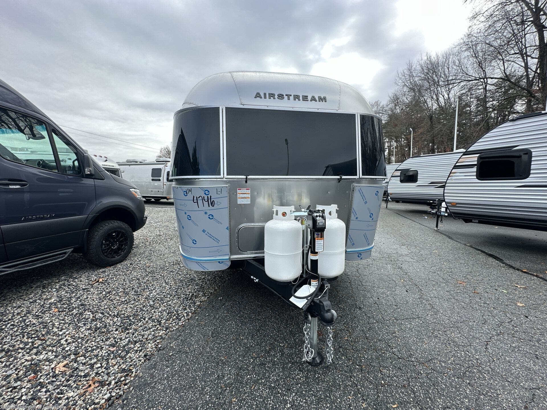 New 2025 Airstream Flying Cloud 27FB Twin available in Colfax, North Carolina