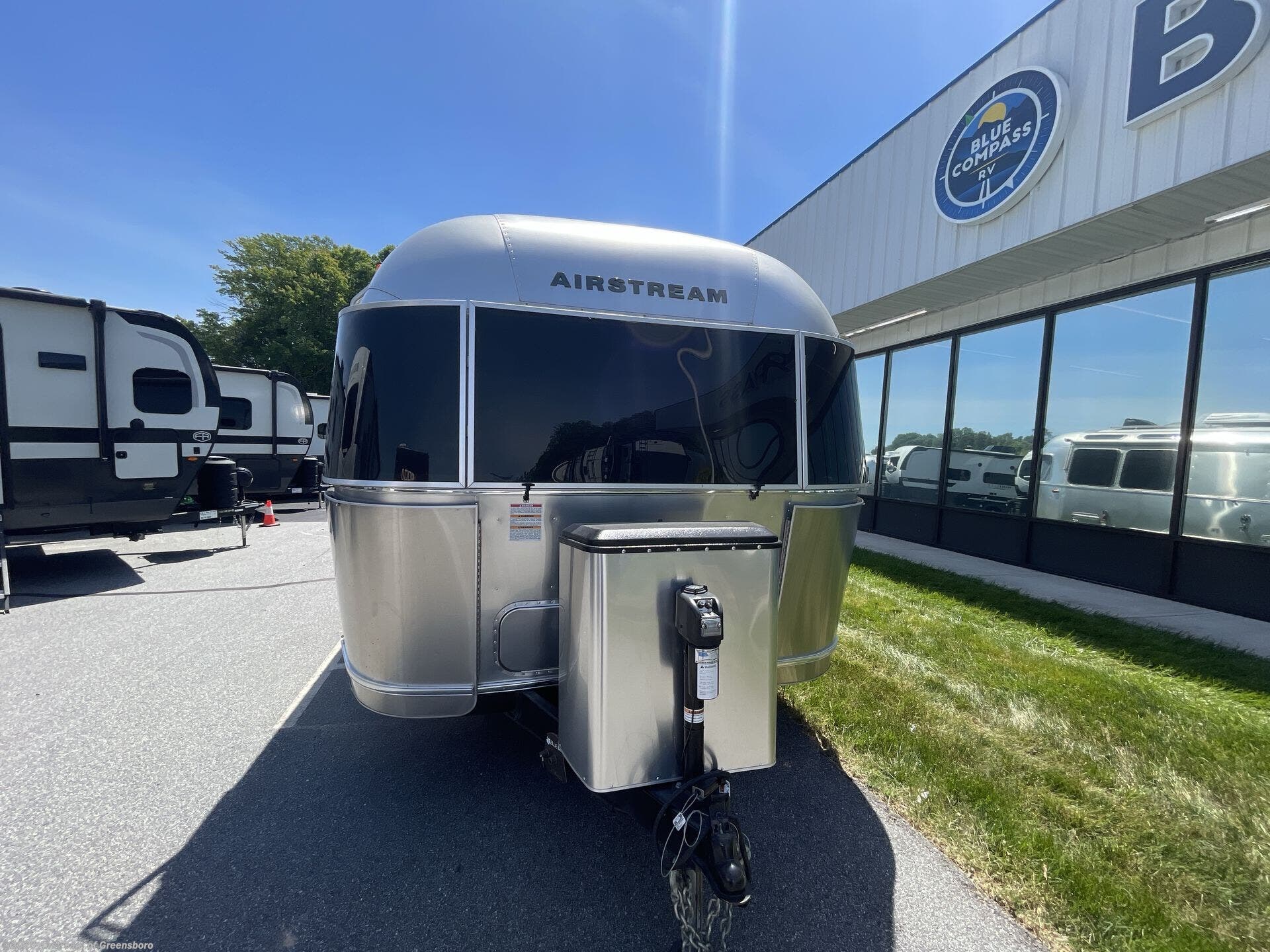 Used 2022 Airstream Flying Cloud 25FB Twin available in Colfax, North Carolina