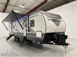 New 2024 Palomino Puma 28BHSS2 available in North Branch, Michigan