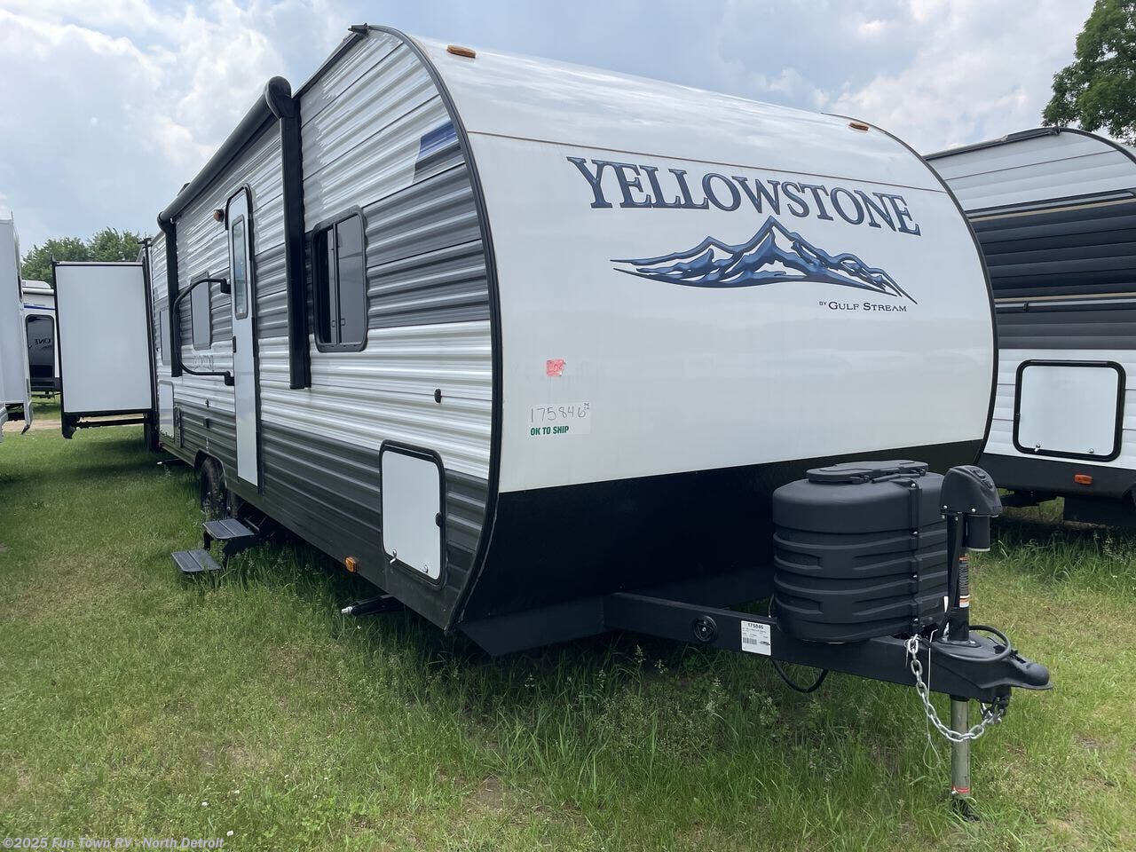New 2025 Gulf Stream Yellowstone Classic 26BHG available in North Branch, Michigan
