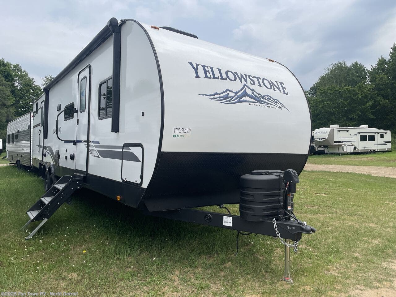 New 2025 Gulf Stream Yellowstone Ranch Edition 30DBS available in North Branch, Michigan