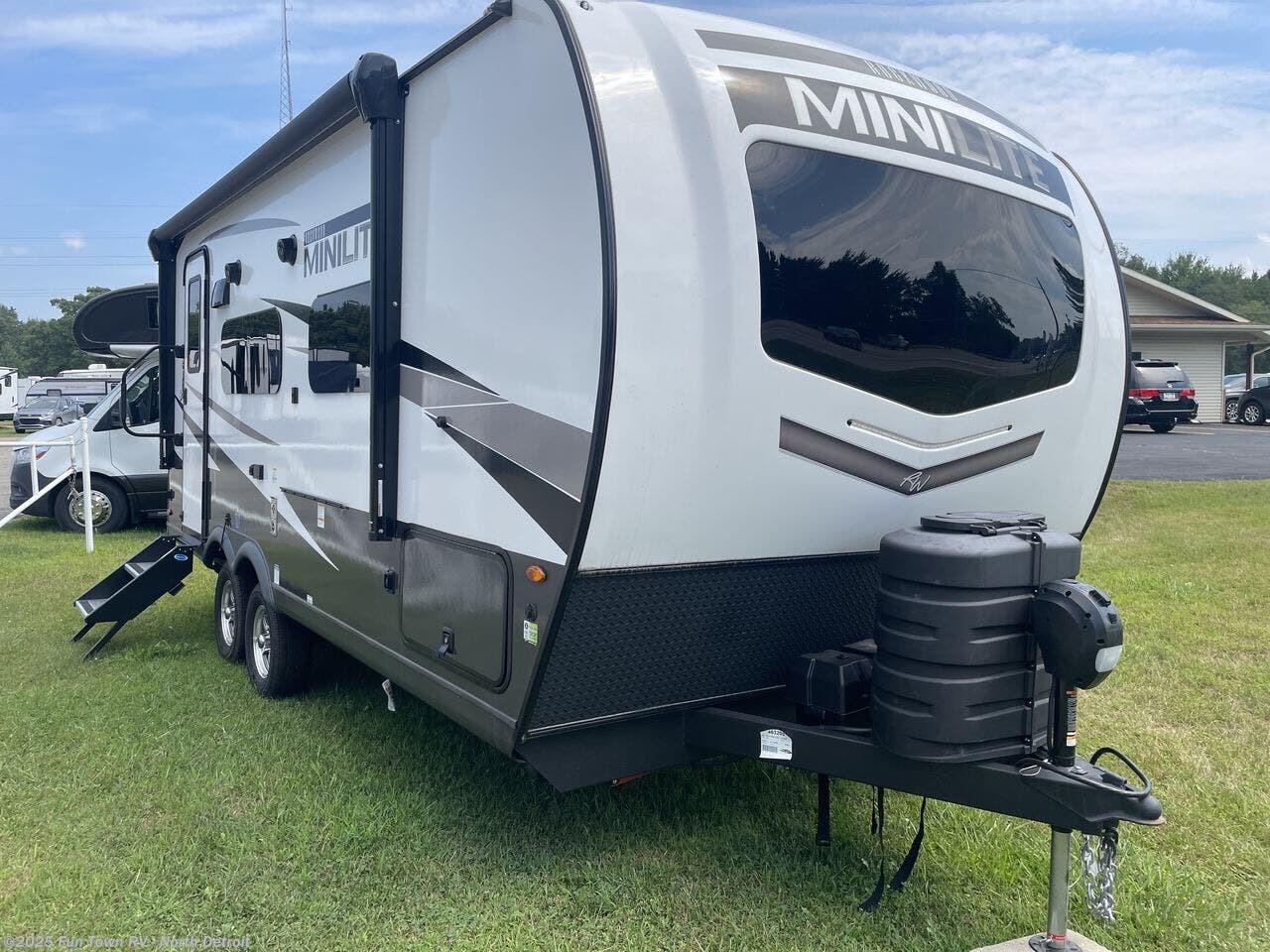 New 2025 Forest River Rockwood Mini Lite 2109S available in North Branch, Michigan