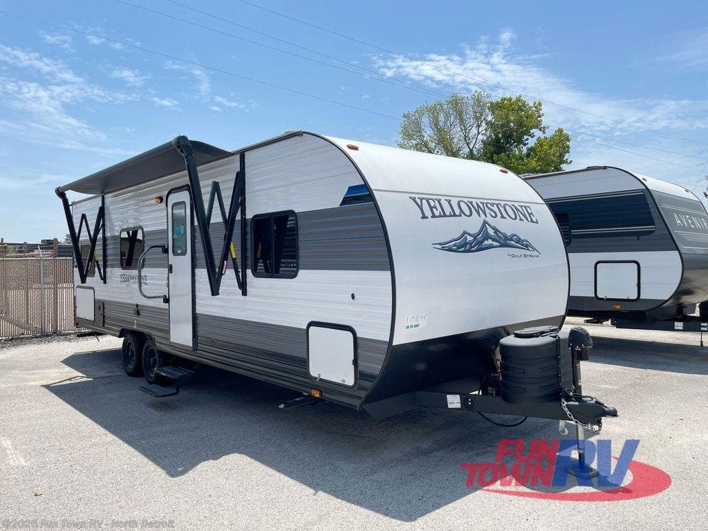 New 2025 Gulf Stream Yellowstone Classic 26BHG available in North Branch, Michigan