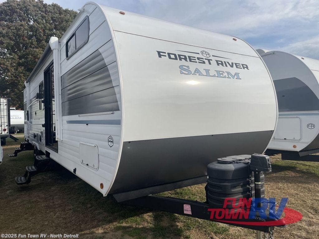 Used 2025 Forest River Salem 36VBDS available in North Branch, Michigan