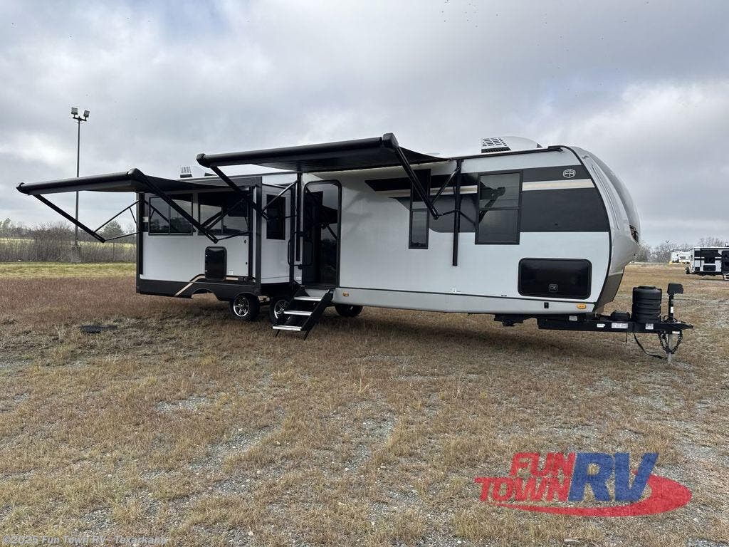 Used 2025 Forest River Vibe 2800RL available in Texarkana, Arkansas