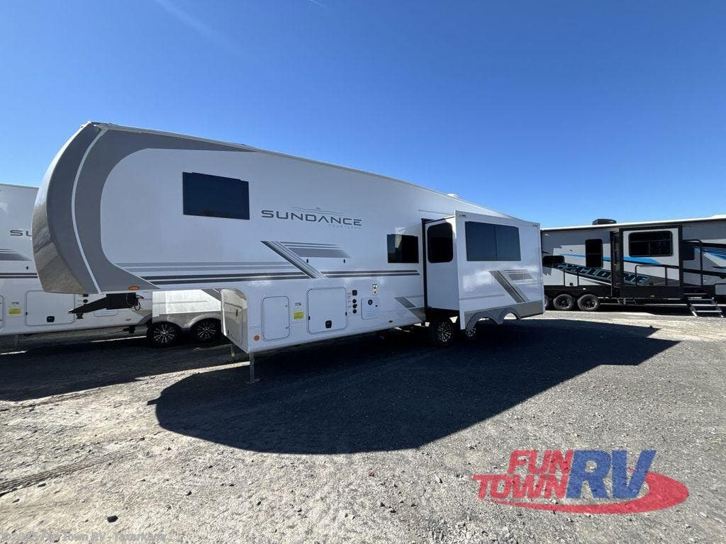 New 2026 Heartland Sundance 28DB available in Texarkana, Arkansas