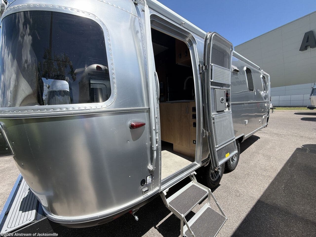 New 2026 Airstream Trade Wind 25FBT available in Jacksonville, Florida