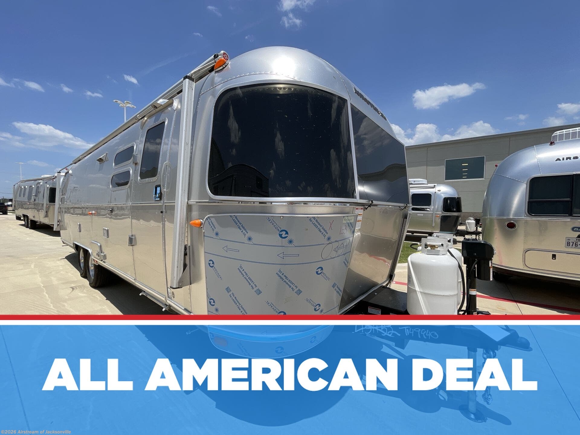 New 2027 Airstream Globetrotter 30RB available in Jacksonville, Florida