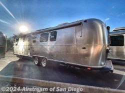 New 2025 Airstream Classic 33FB available in San Diego, California