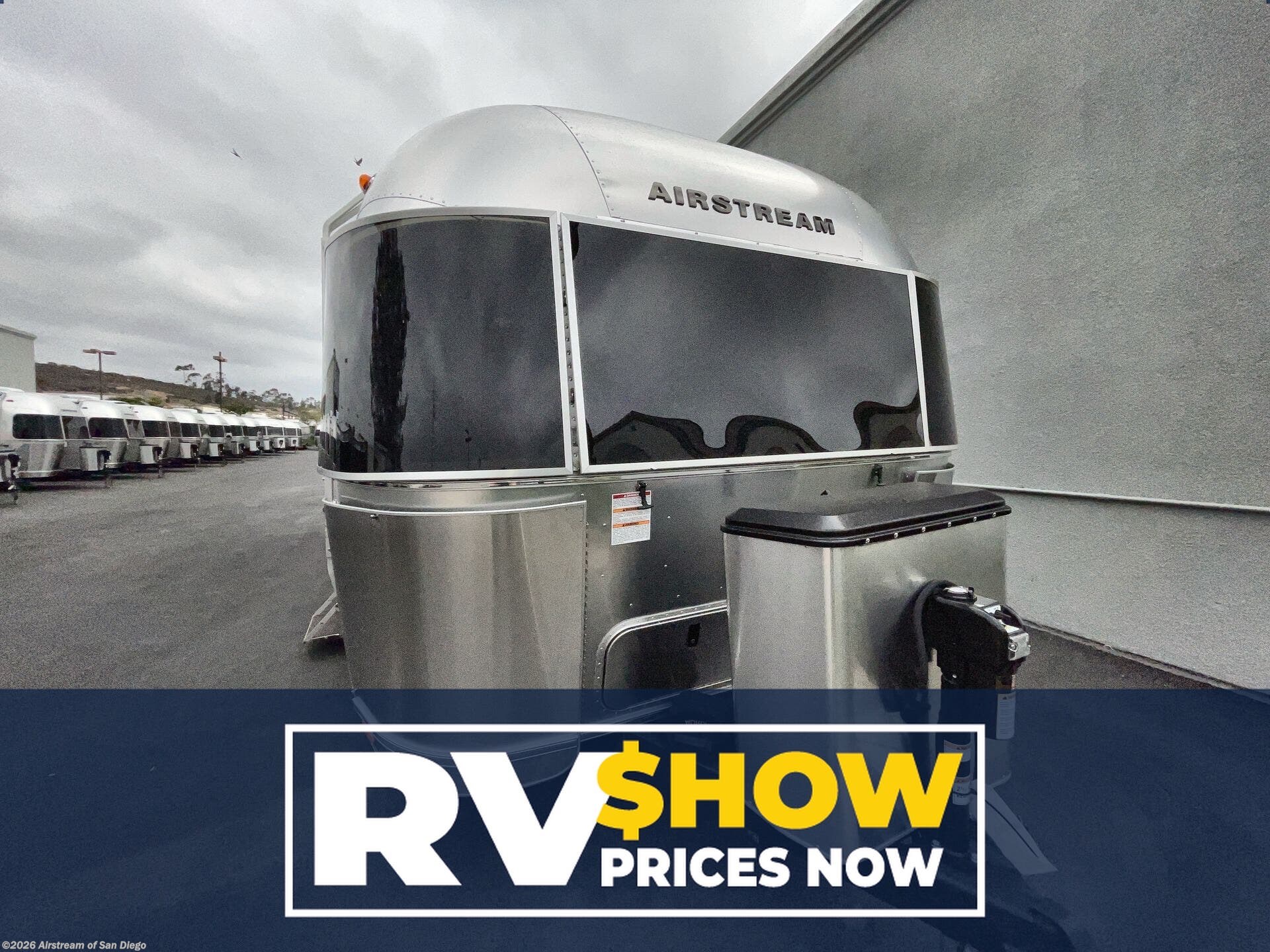New 2025 Airstream Flying Cloud 30FB Bunk available in San Diego, California