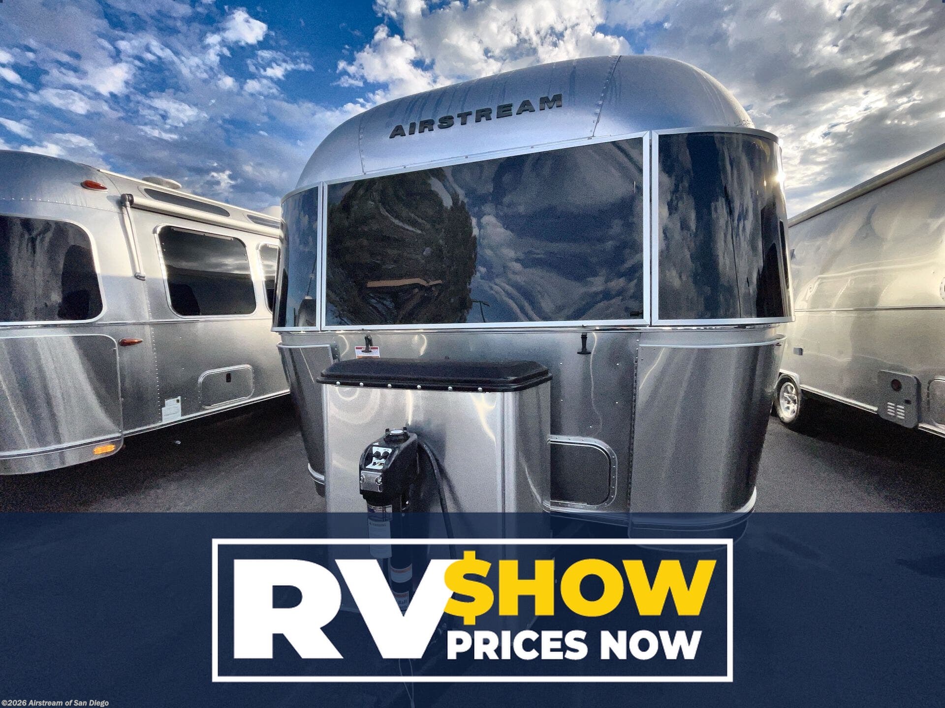 New 2026 Airstream International 27FB available in San Diego, California