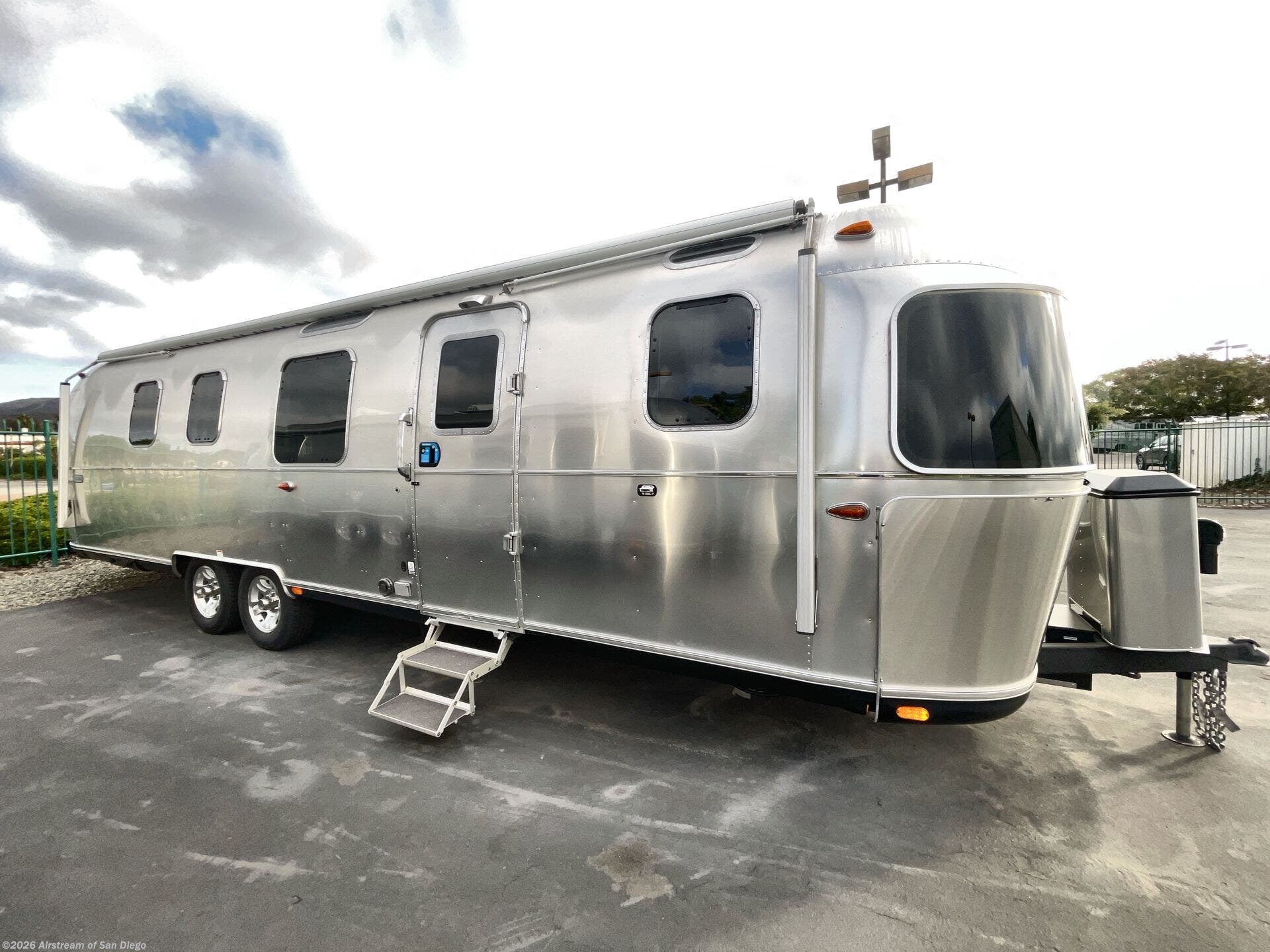 New 2026 Airstream Classic 33FB available in San Diego, California
