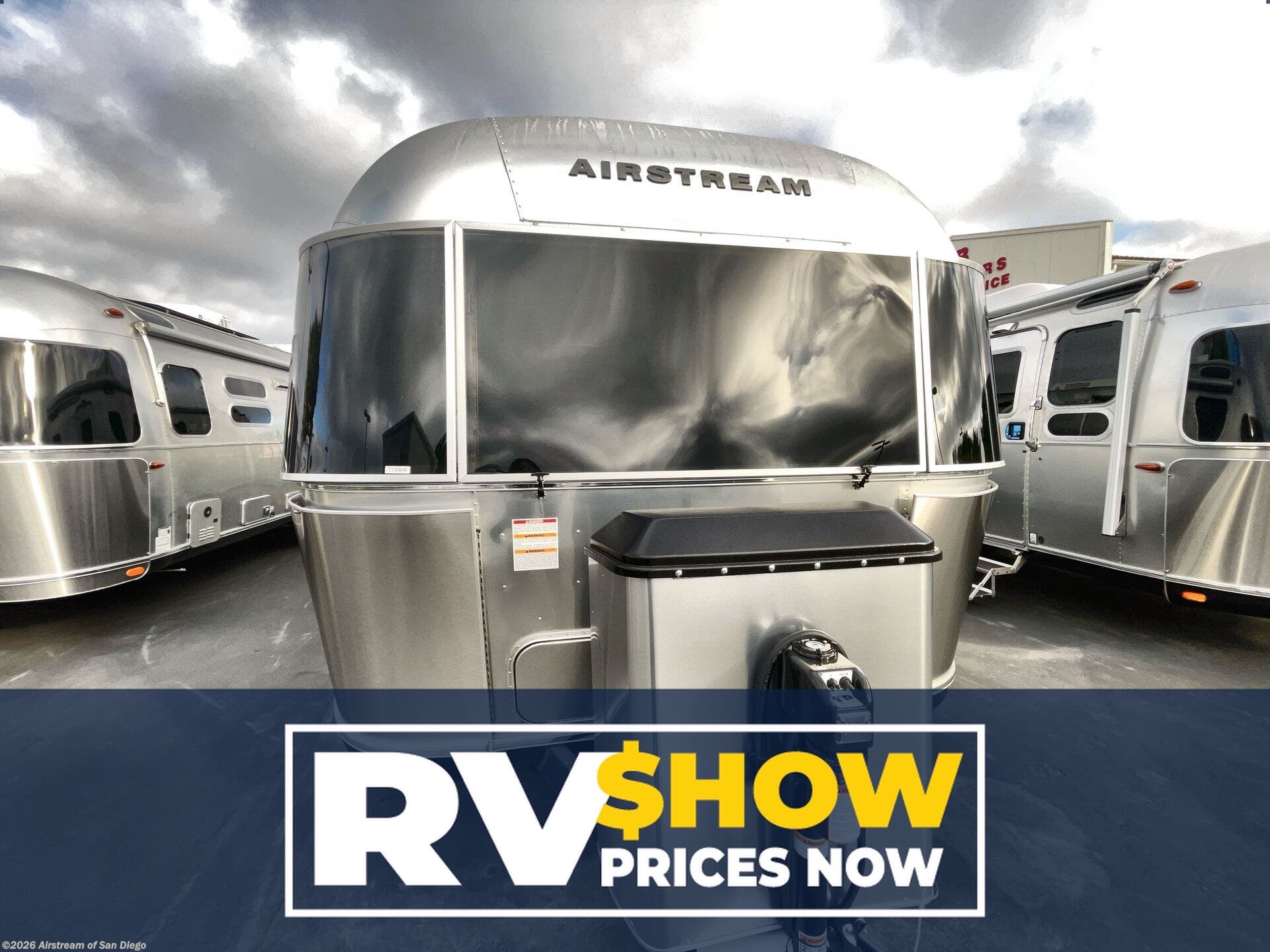 New 2026 Airstream Classic 33FB available in San Diego, California