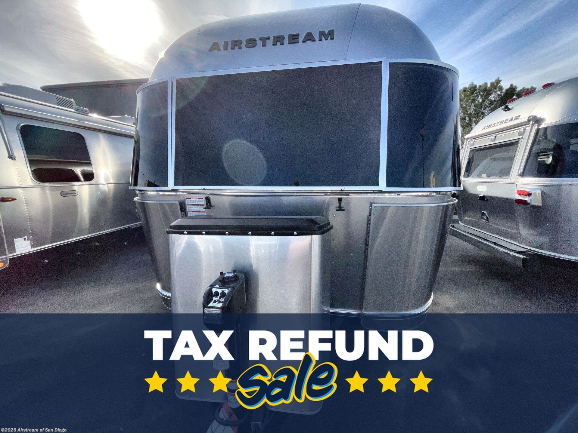 New 2026 Airstream Flying Cloud 23FB available in San Diego, California