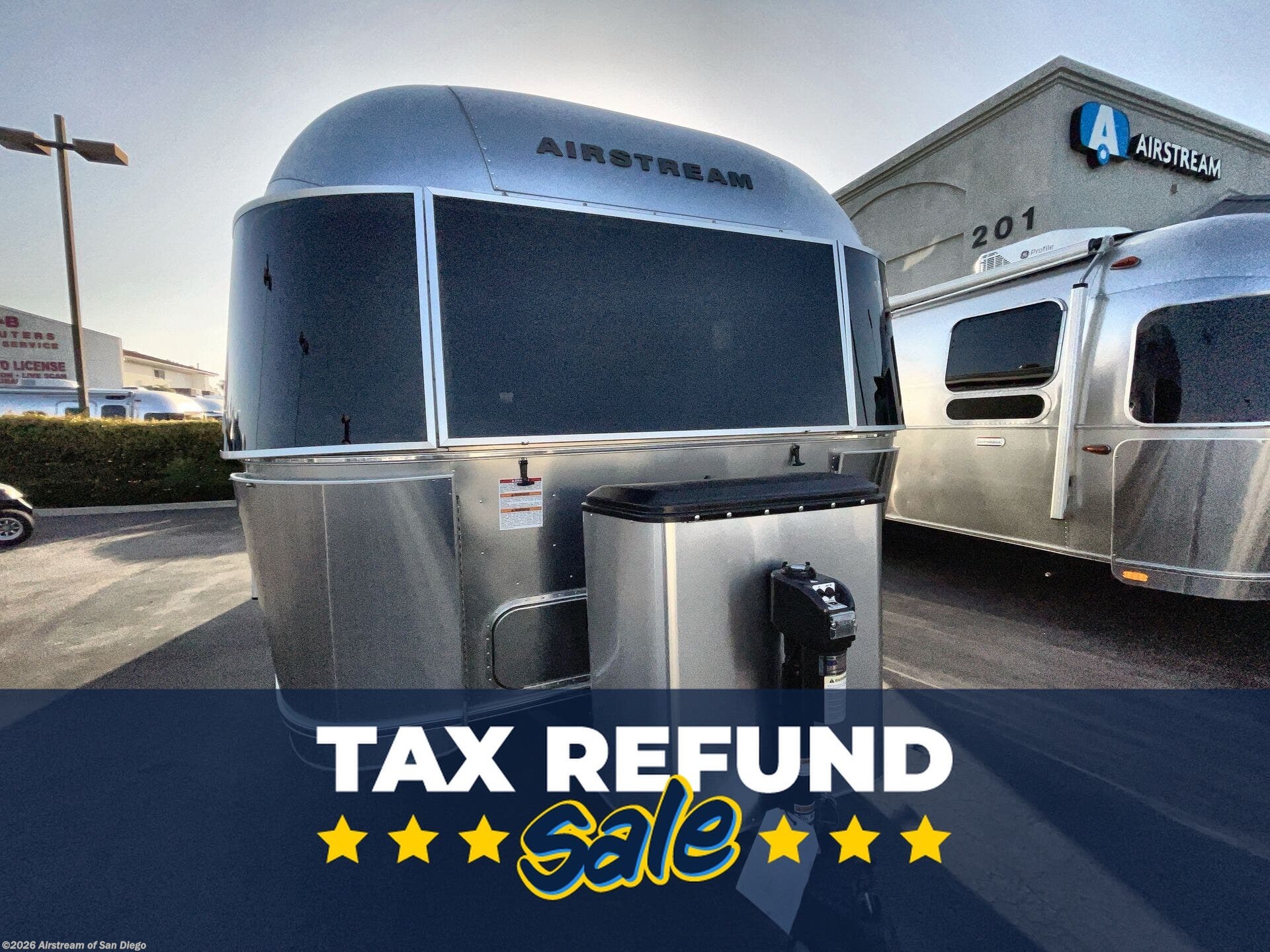 New 2026 Airstream International 27FBQ available in San Diego, California