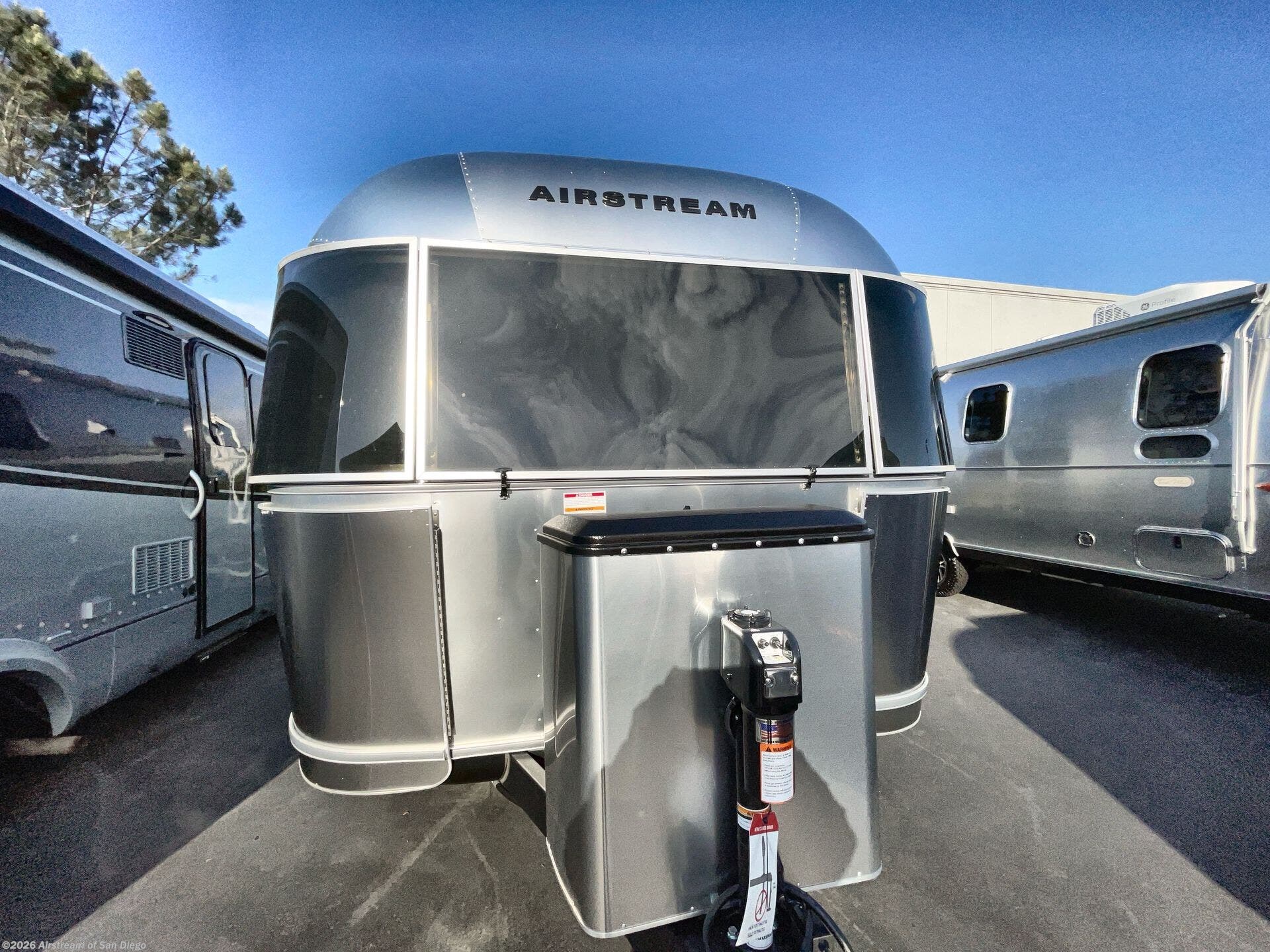 New 2026 Airstream Trade Wind 25FB available in San Diego, California