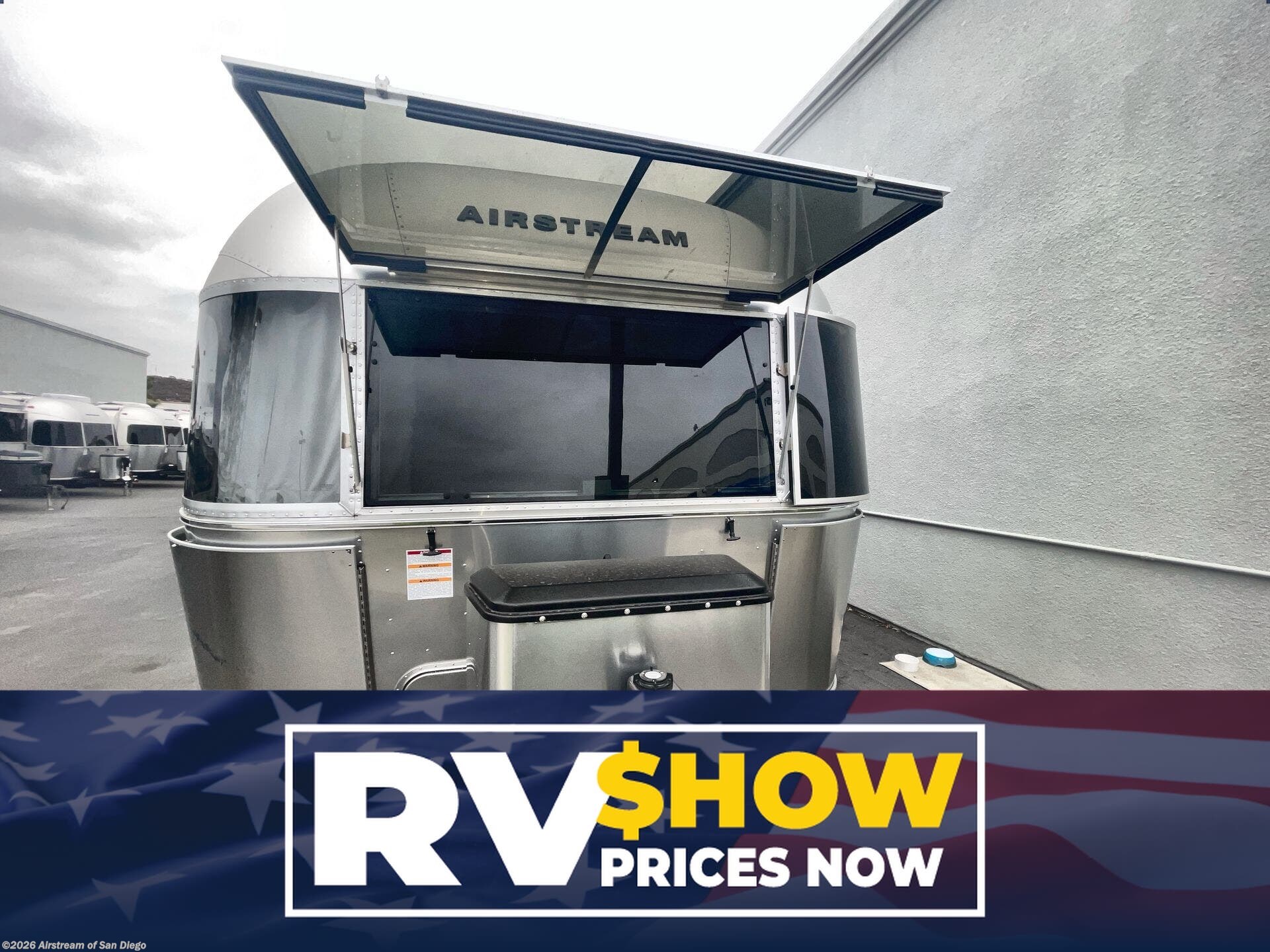 New 2027 Airstream International 25FB Twin available in San Diego, California