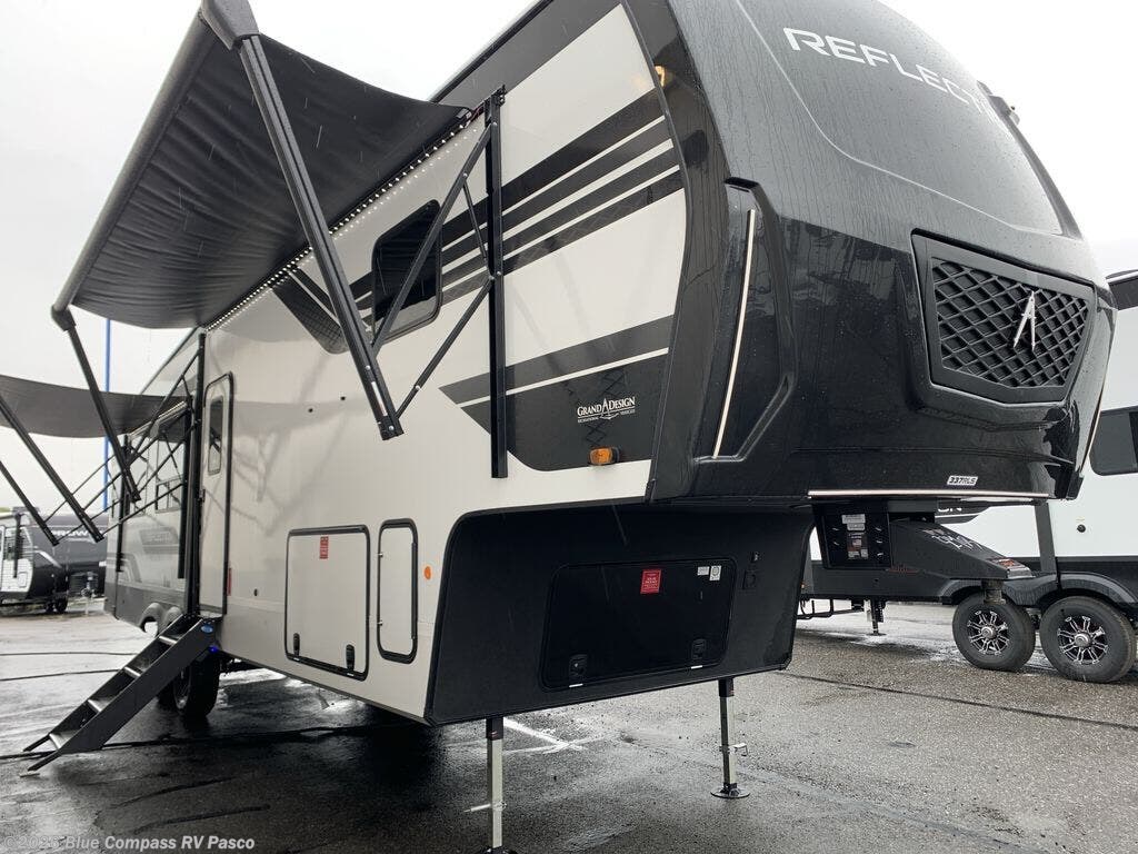 New 2026 Grand Design Reflection 337RLS available in Pasco, Washington