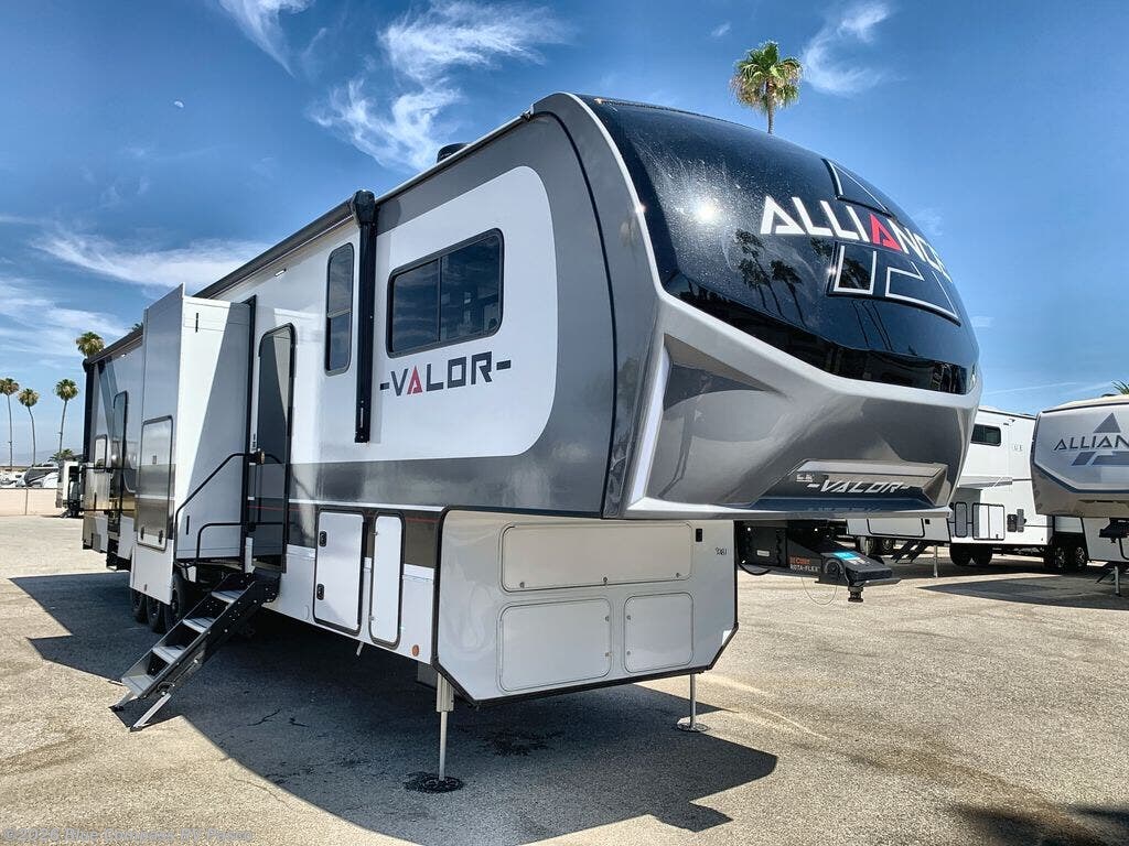 Used 2024 Alliance RV Valor 40V13 available in Pasco, Washington