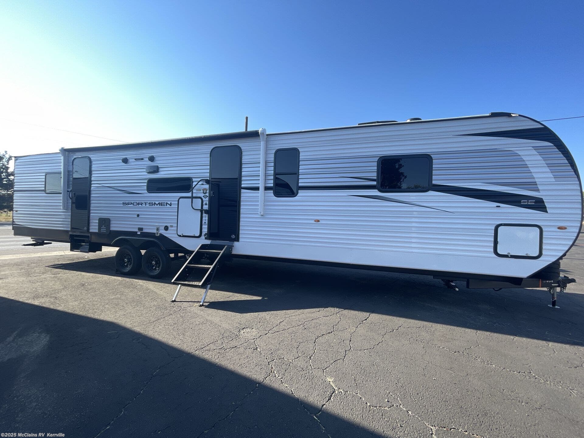 New 2026 K-Z Sportsmen SE 383DBK available in Kerrville, Texas