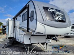 New 2023 Highland Ridge Roamer 364BHS available in Okeechobee, Florida