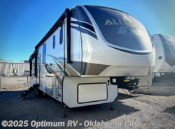 Used 2021 Skyline Alliance Paradigm 370FB available in Moore, Oklahoma