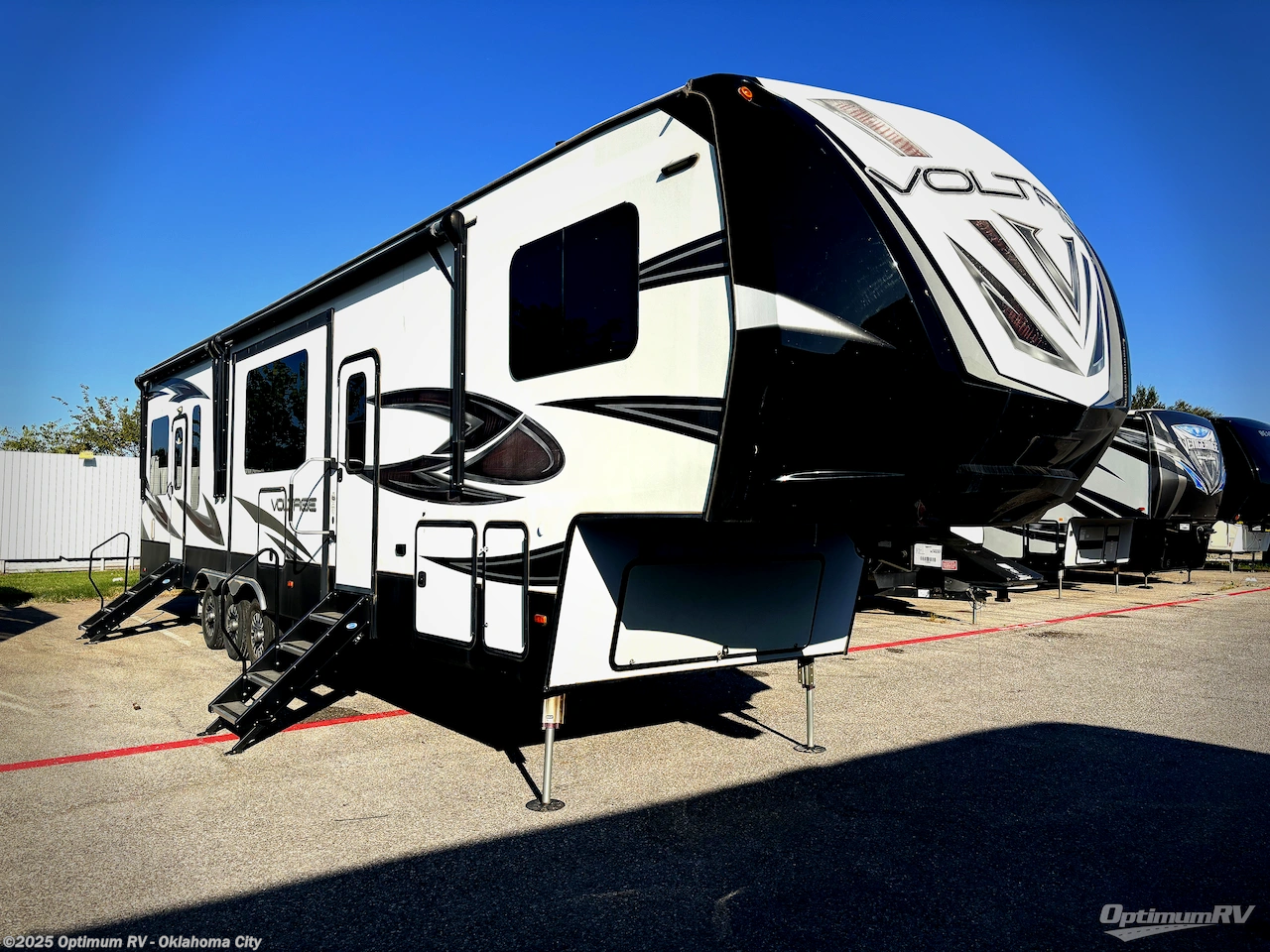 Used 2018 Dutchmen Voltage V3805 available in Moore, Oklahoma