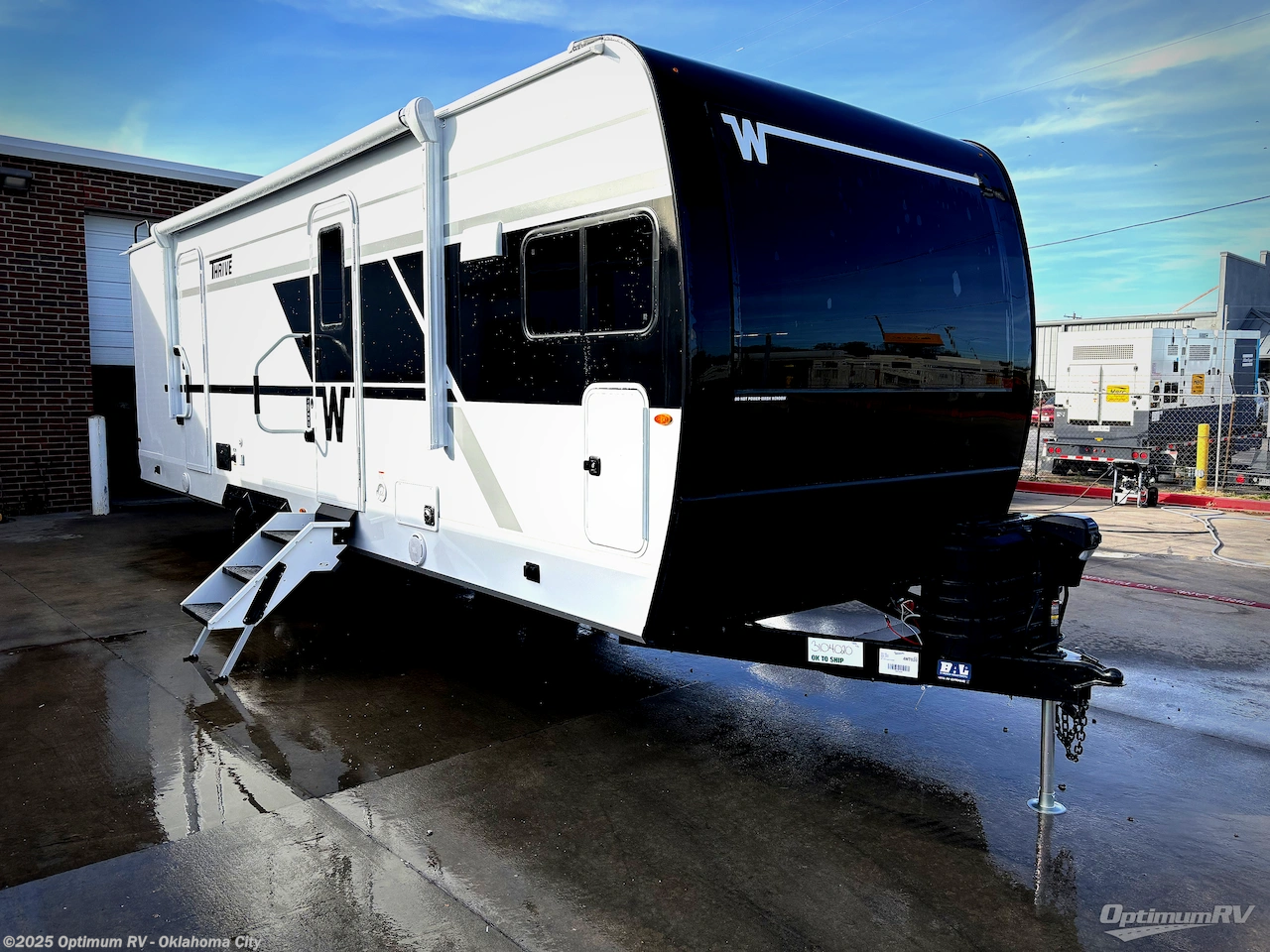 New 2026 Winnebago Thrive 26FKD available in Moore, Oklahoma