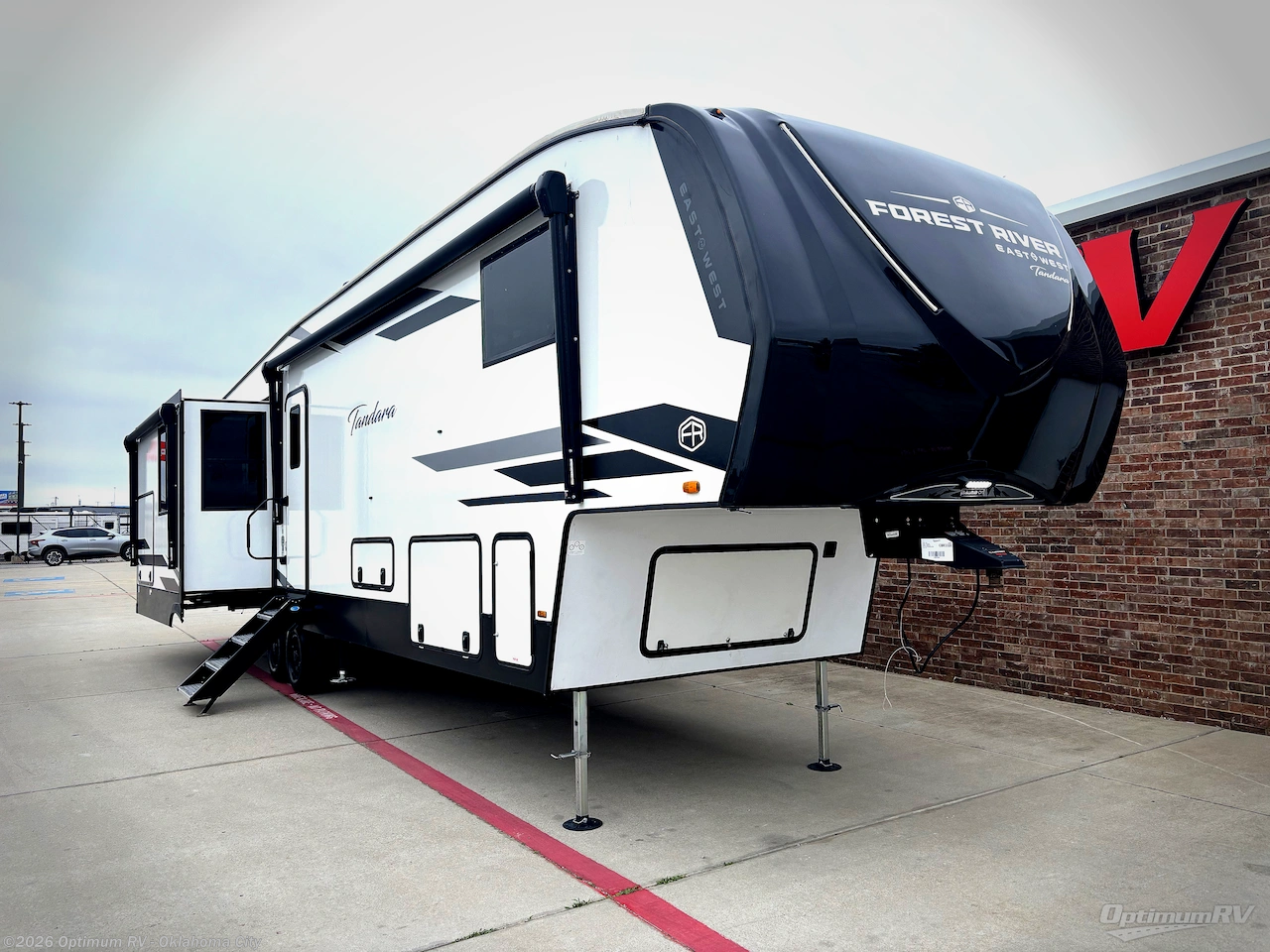 Used 2025 East to West Tandara 386MB-OK available in Moore, Oklahoma