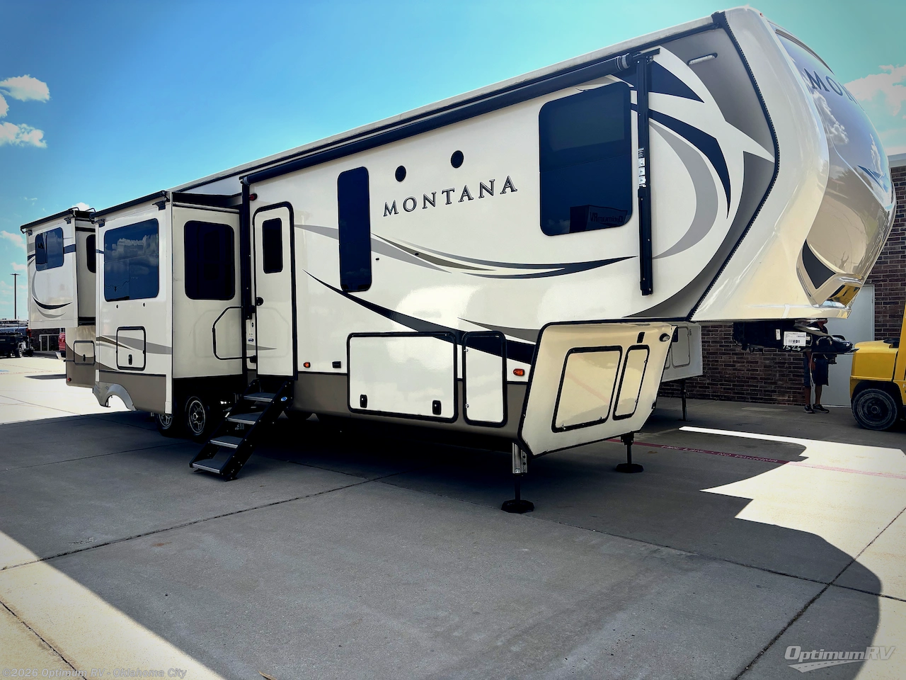 Used 2019 Keystone Montana 3791RD available in Moore, Oklahoma