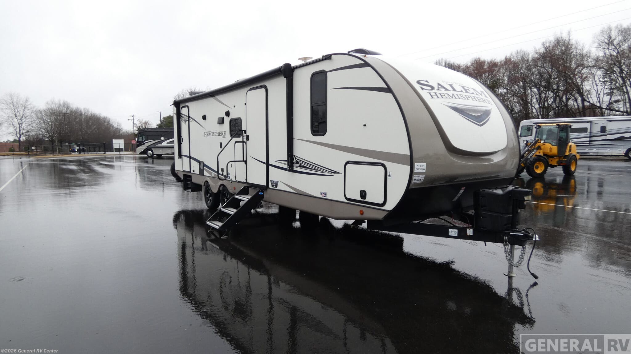 Used 2021 Forest River Salem Hemisphere HYPER LYTE 26BHHL available in Salisbury, North Carolina