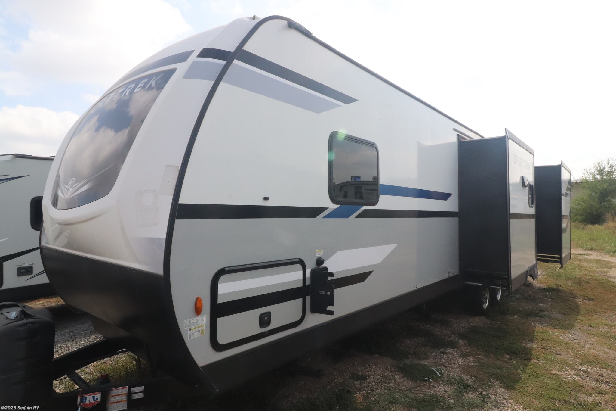 Used 2022 K-Z  SPORTTREK 327VIK available in Seguin, Texas