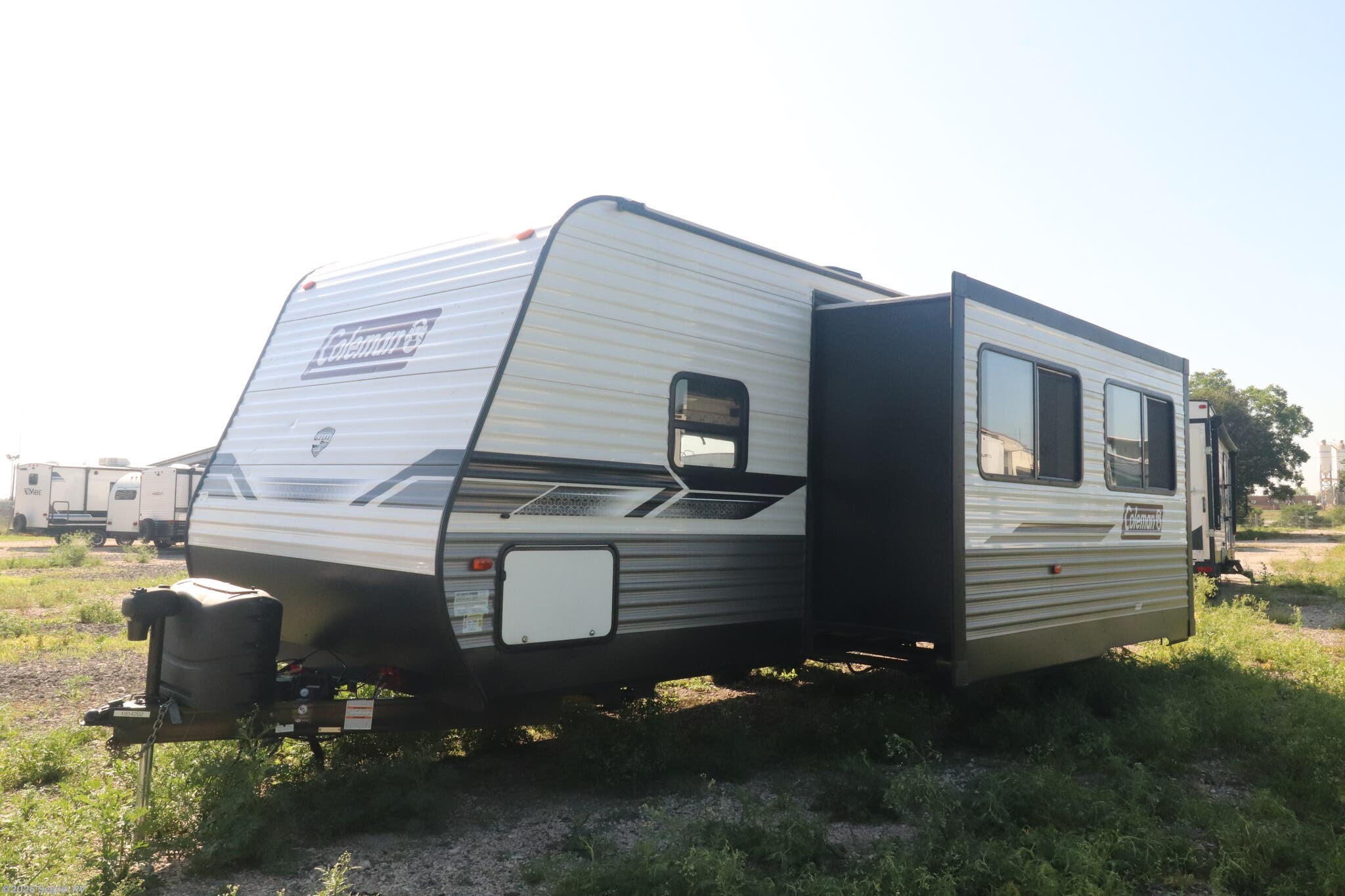 Used 2022 Dutchmen Coleman Lantern LT 262BH available in Seguin, Texas
