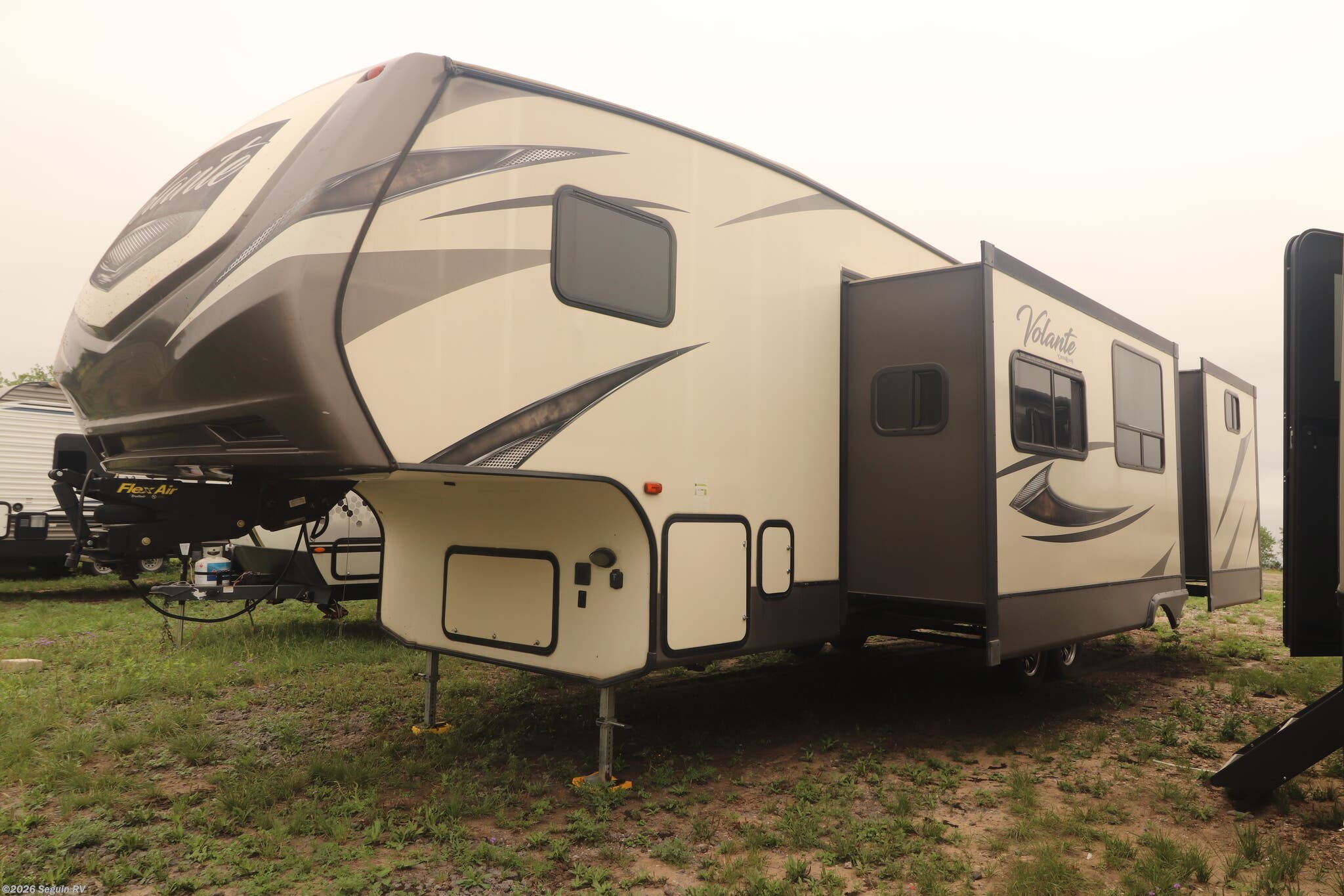 Used 2017 CrossRoads Volante 310BH available in Seguin, Texas