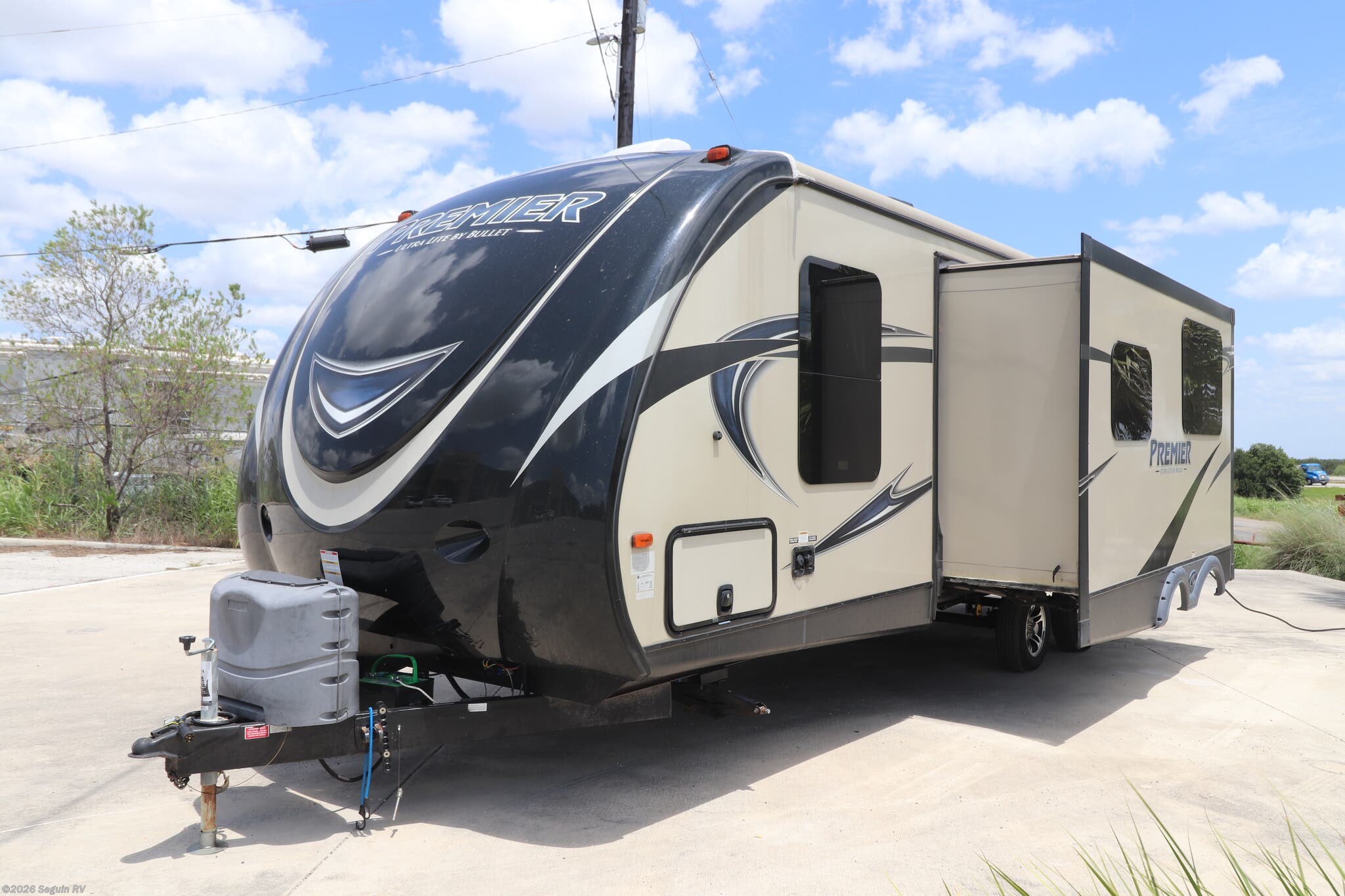 Used 2016 Keystone Bullet Premier 26RBPR available in Seguin, Texas
