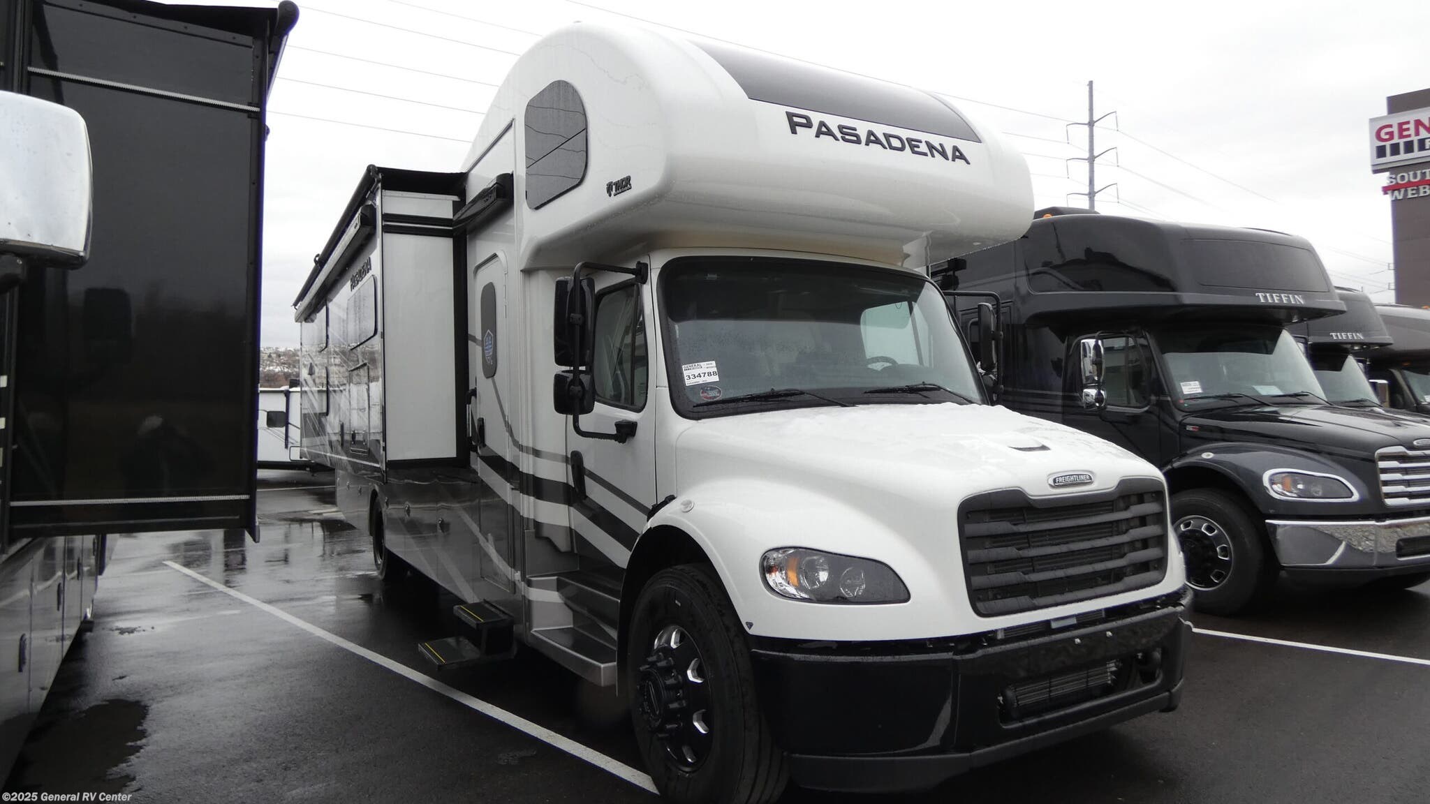 New 2026 Thor Motor Coach Pasadena 38XL available in South Weber, Utah