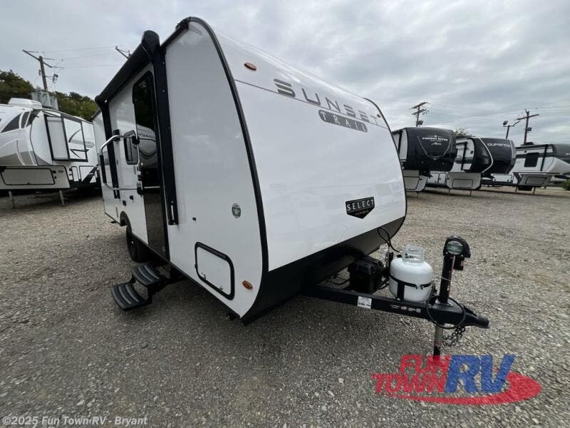 New 2026 CrossRoads Sunset Trail 17BHS available in Bryant, Arkansas