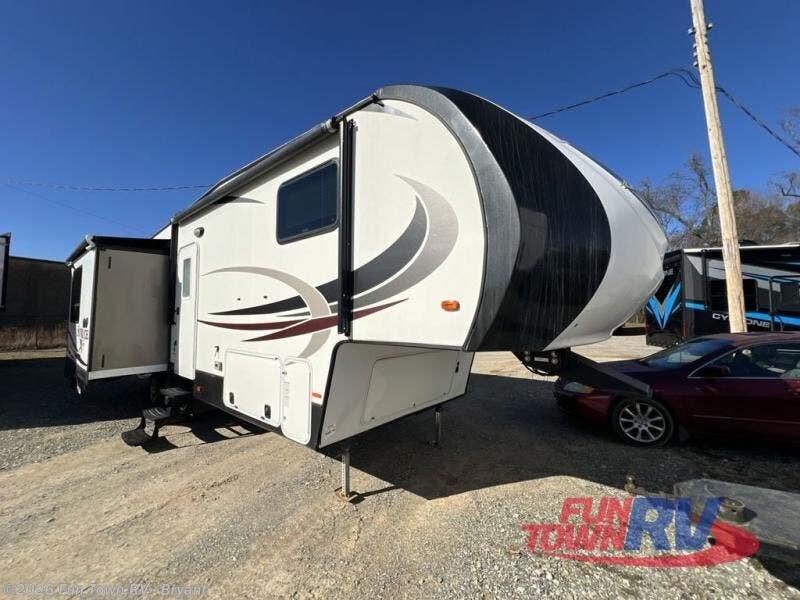 Used 2017 Heartland Sundance 289TS available in Bryant, Arkansas