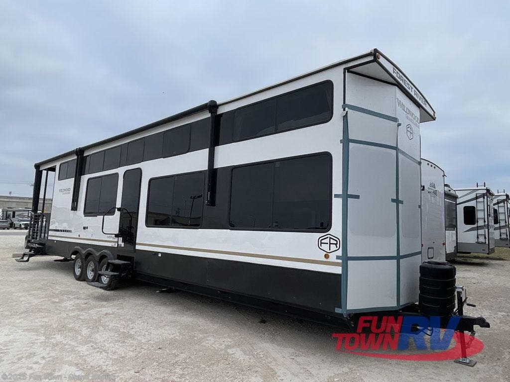 New 2025 Forest River Wildwood Grand Lodge 42VERANDA available in Rockford, Michigan