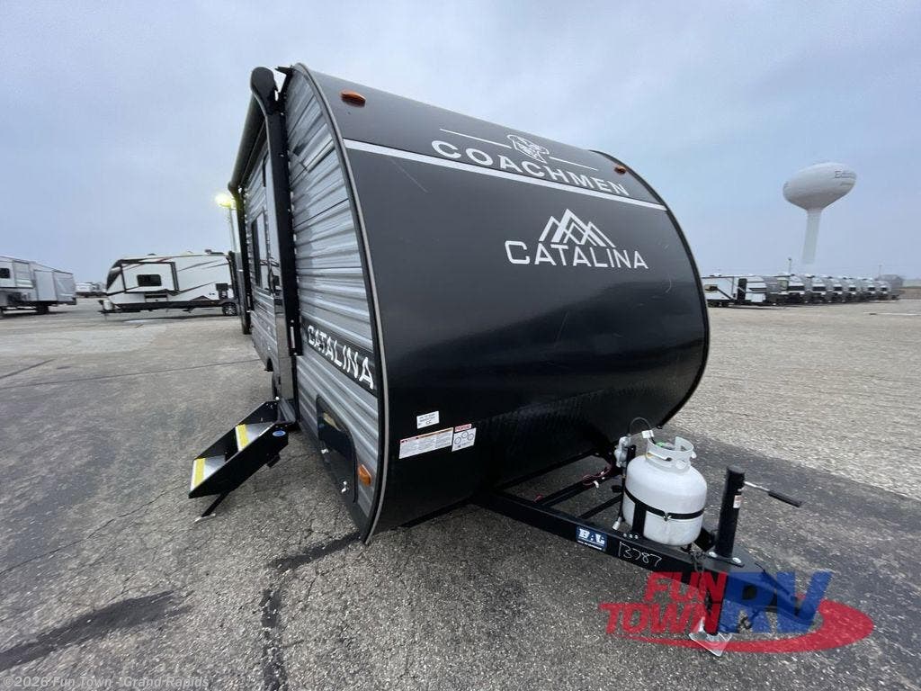 New 2026 Coachmen Catalina Summit Series 7 154RBX available in Rockford, Michigan